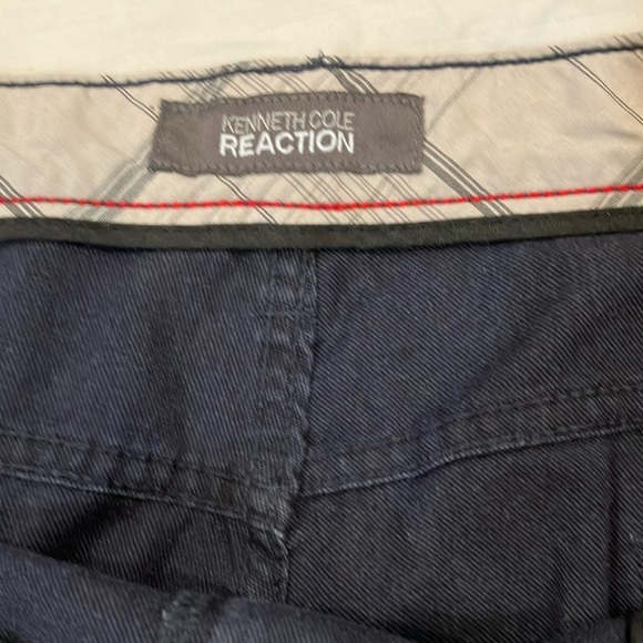 Kenneth Cole Reaction men’s w38L29
Black Relaxed Fit Jeans - Picture 3 of 16